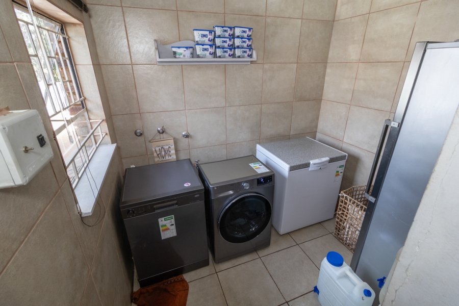 4 Bedroom Property for Sale in Meerhof North West